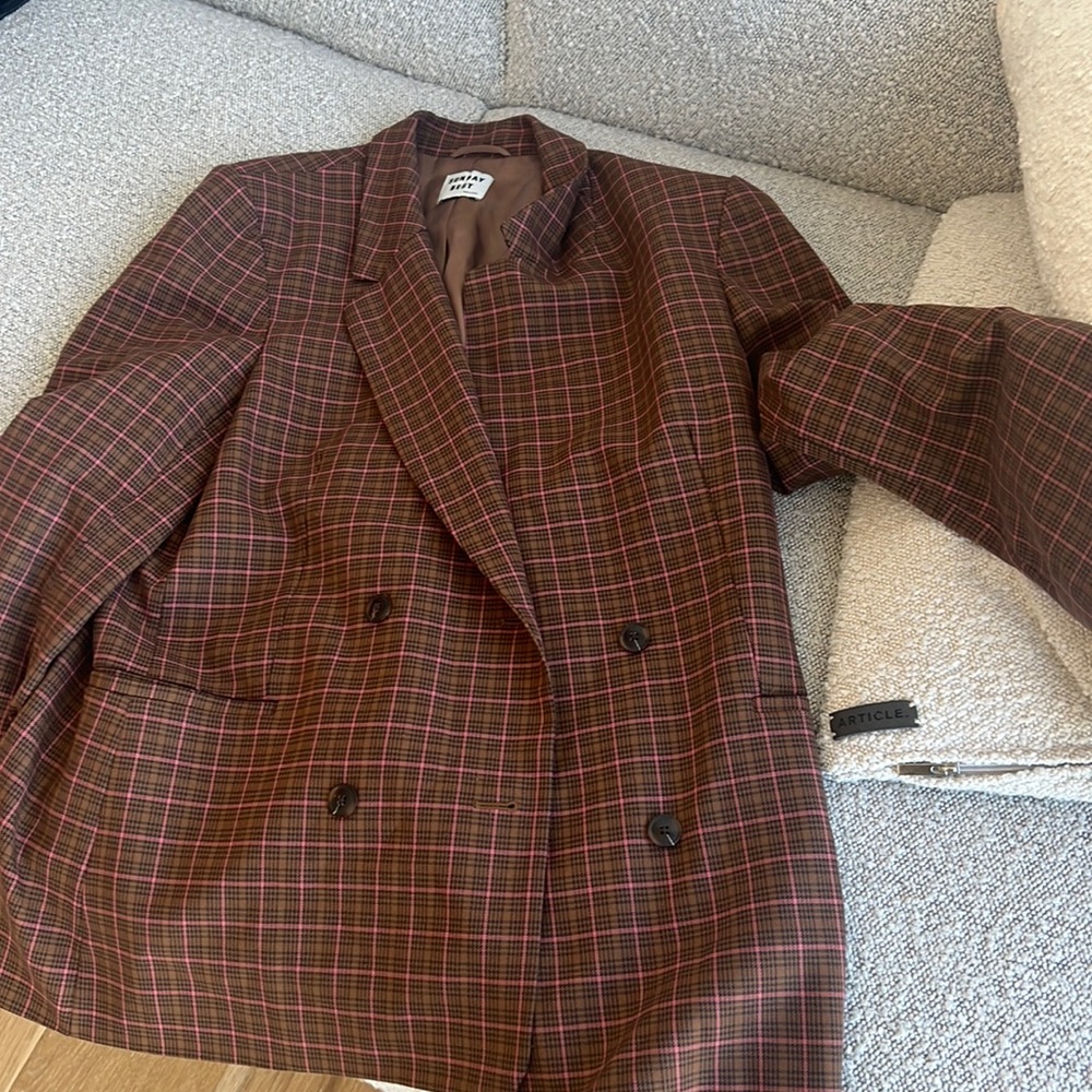 Aritiza Sunday best brown pink plaid blazer.